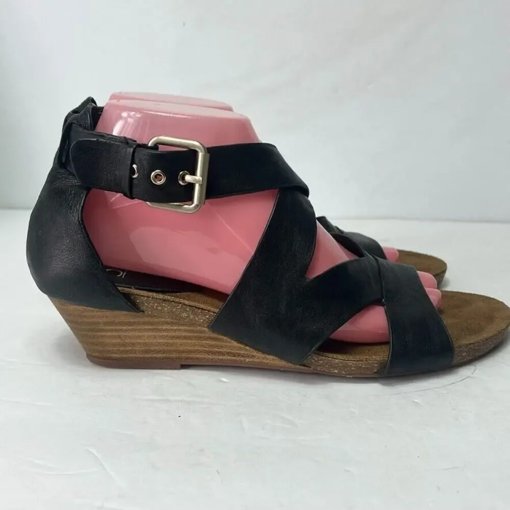 Sofft Sandals Womens 9M Black Leather Crukis Wedge Cushioned Open Toe Adjustable